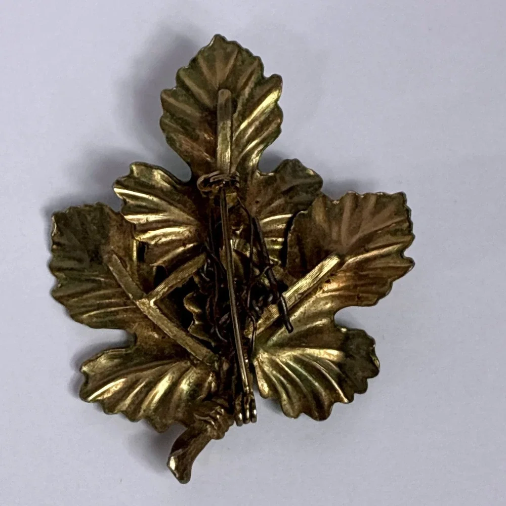 Vintage Gold Tone Maple Leaf Brooch Pin Green Enamel Fall Costume Jewelry